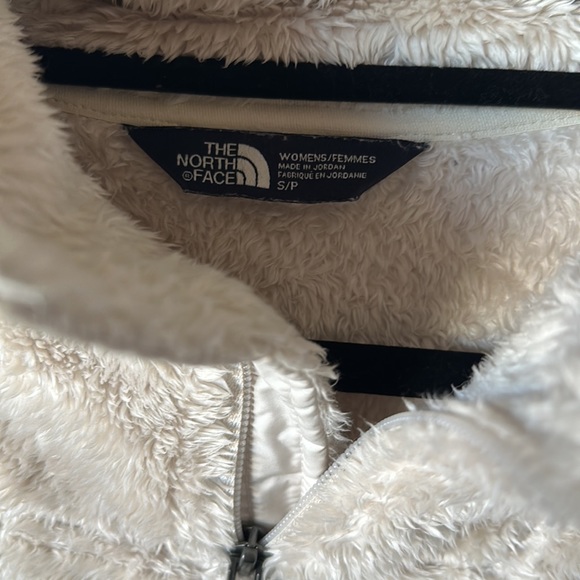 THE NORTH FACE OSITO PULLOVER 🥹 - Picture 3 of 4